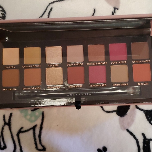 Anastasia Beverly Hills Modern Renaissance Palette - Picture 3 of 6